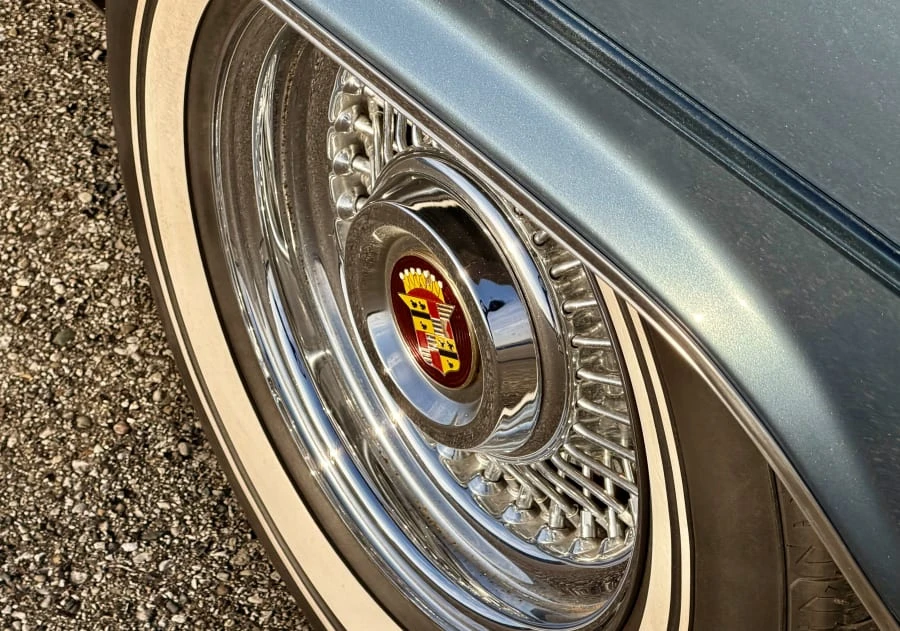 1987 Cadillac Brougham - Image 20 of 31