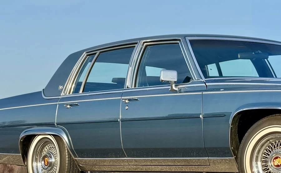 1987 Cadillac Brougham - Image 16 of 31