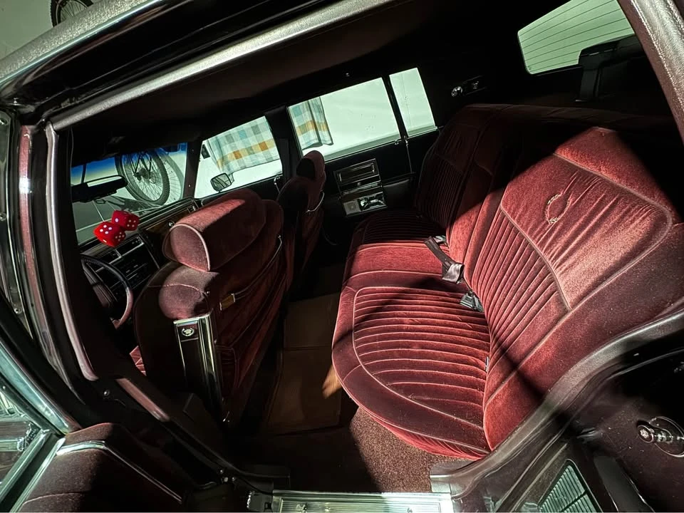 1987 Cadillac Brougham - Image 10 of 16