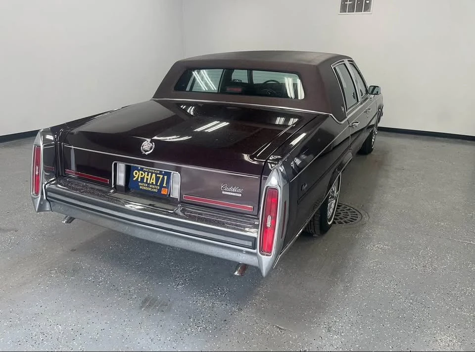 1987 Cadillac Brougham - Image 5 of 16