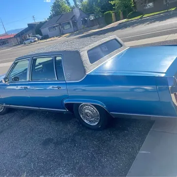 1987 Cadillac Brougham Sedan 4D
