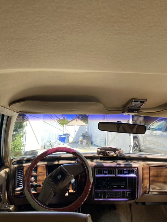 1987 Cadillac Brougham - Image 9 of 31