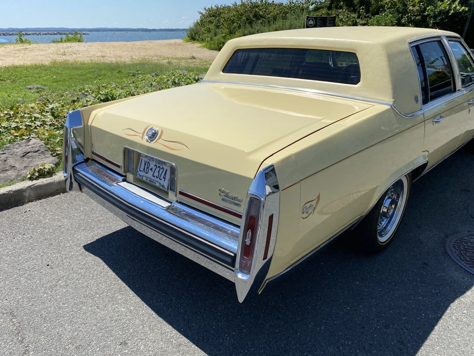 1987 Cadillac Brougham - Image 3 of 31