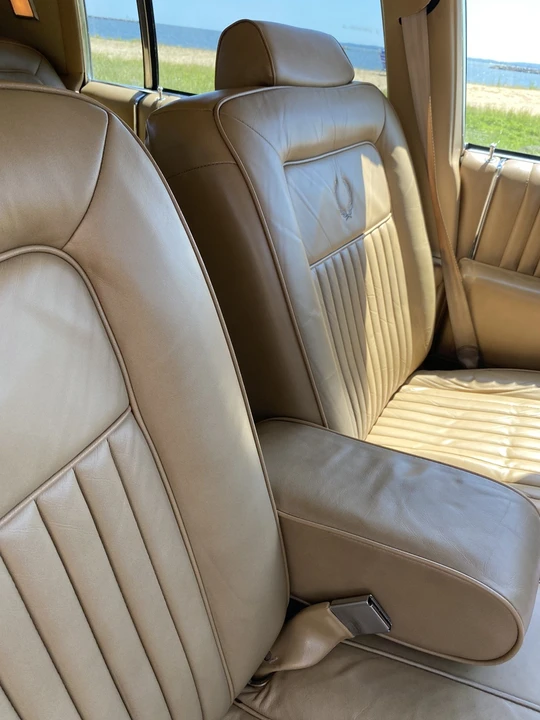 1987 Cadillac Brougham - Image 20 of 31