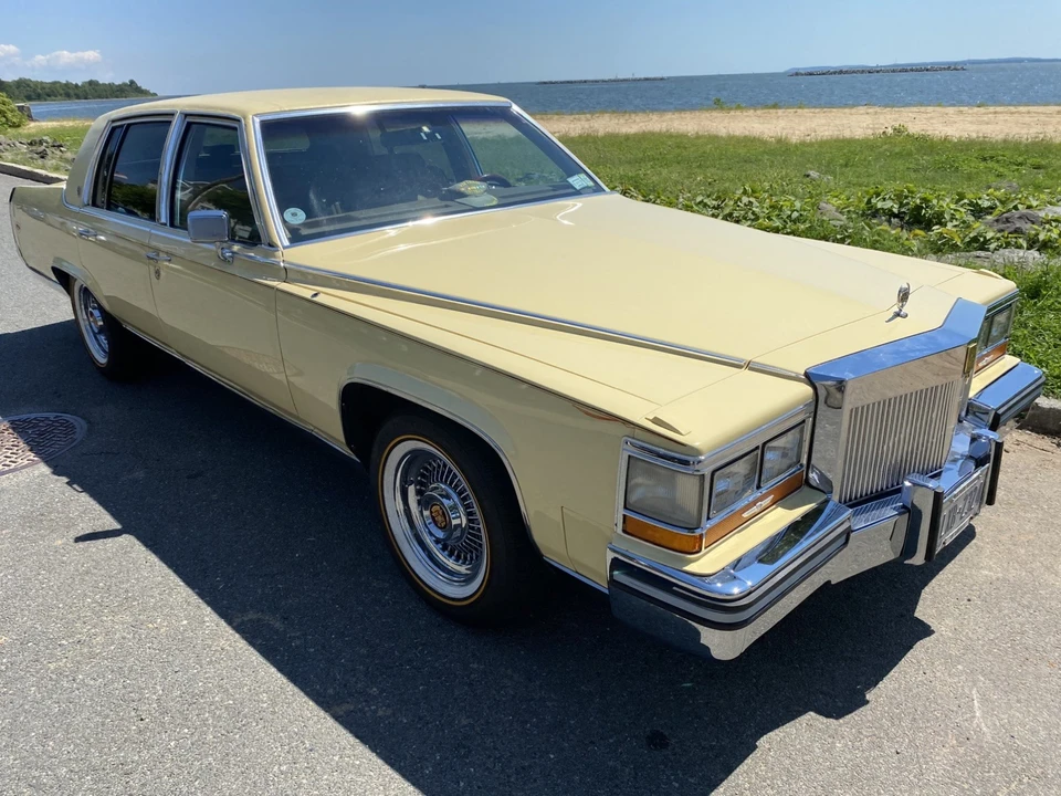 1987 Cadillac Brougham - Image 7 of 31