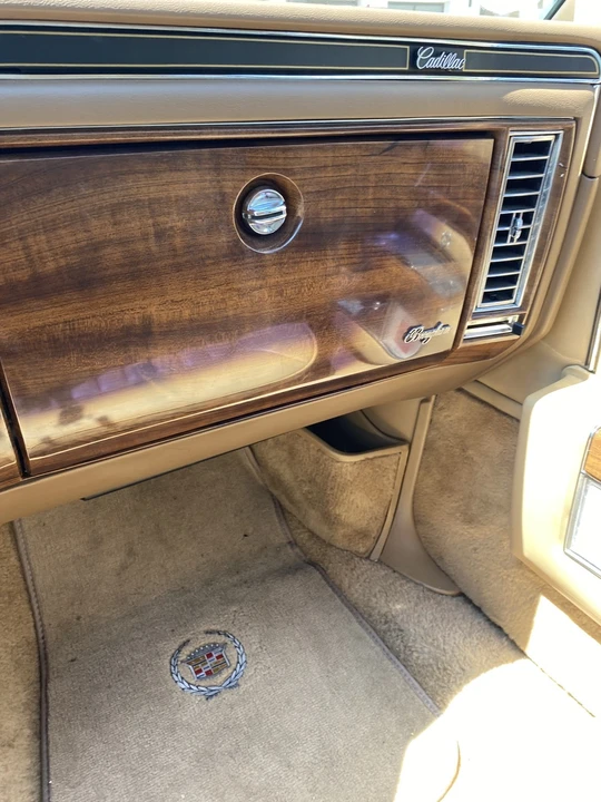 1987 Cadillac Brougham - Image 12 of 31
