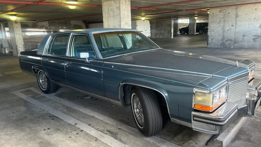 1987 Cadillac Brougham - Image 4 of 14