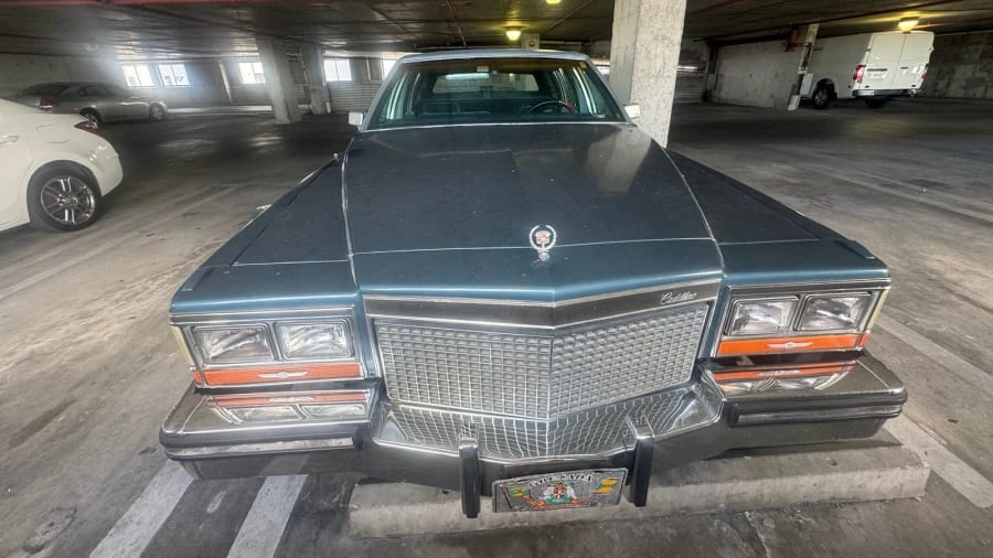 1987 Cadillac Brougham - Image 3 of 14