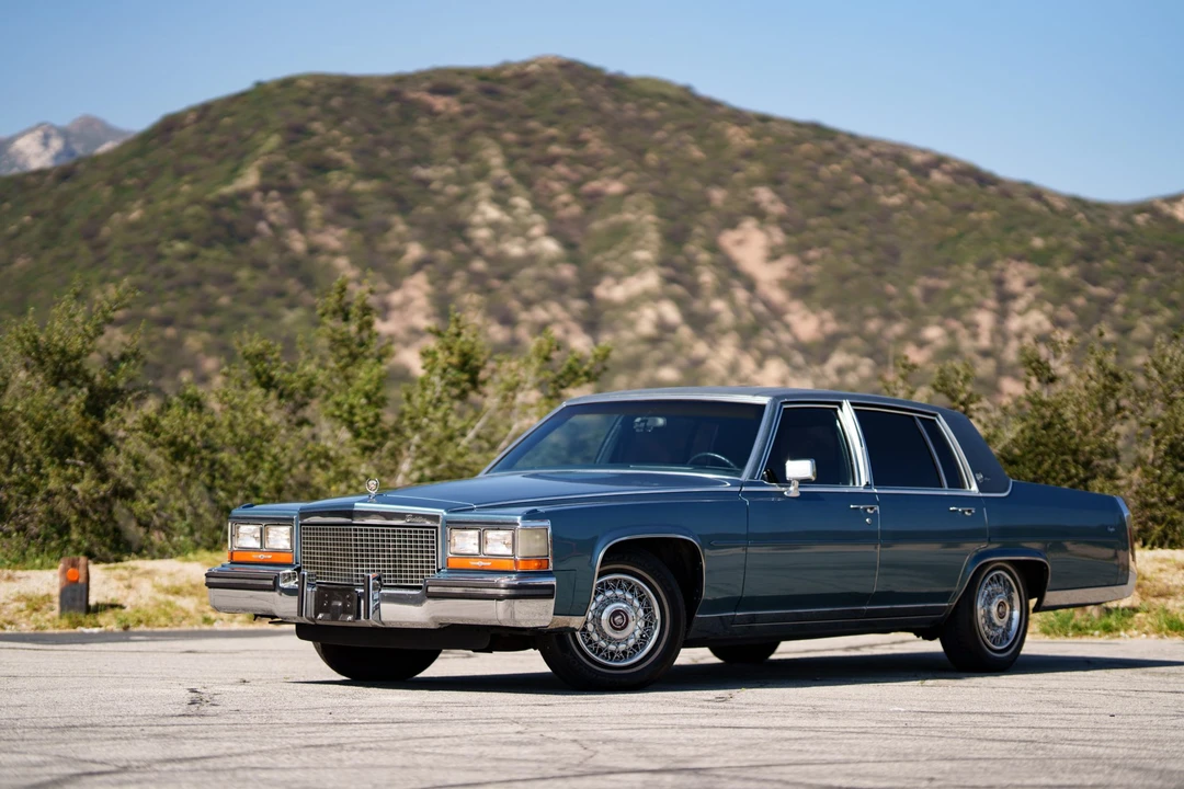 1987 Cadillac Brougham - Image 7 of 31