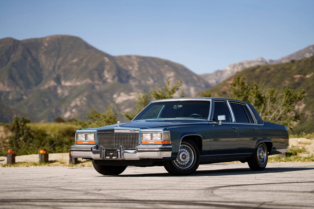 1987 Cadillac Brougham - Image 6 of 31