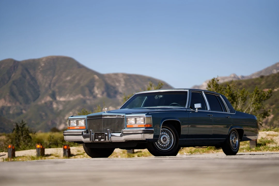 1987 Cadillac Brougham - Image 5 of 31