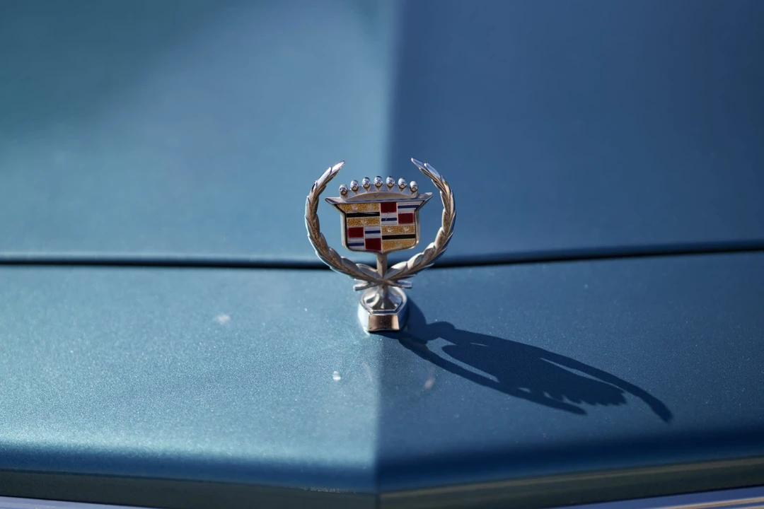 1987 Cadillac Brougham - Image 24 of 31
