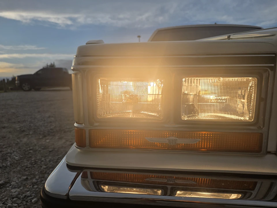 1987 Cadillac Brougham - Image 18 of 31
