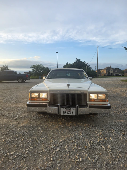 1987 Cadillac Brougham - Image 3 of 31