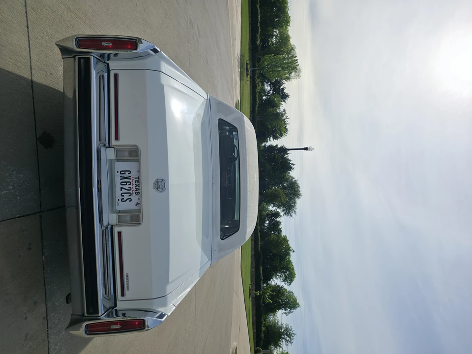 1987 Cadillac Brougham - Image 15 of 31