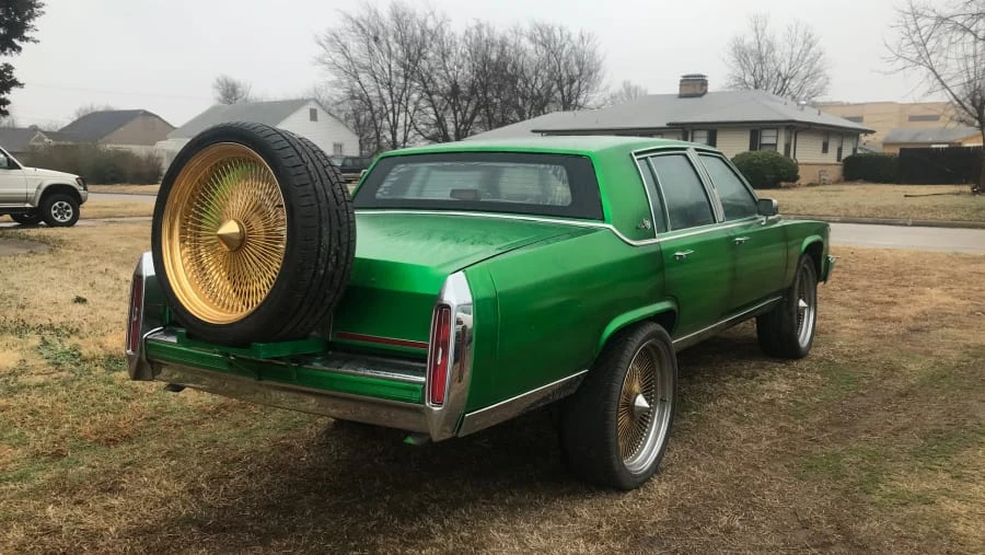 1987 Cadillac Brougham - Image 2 of 5