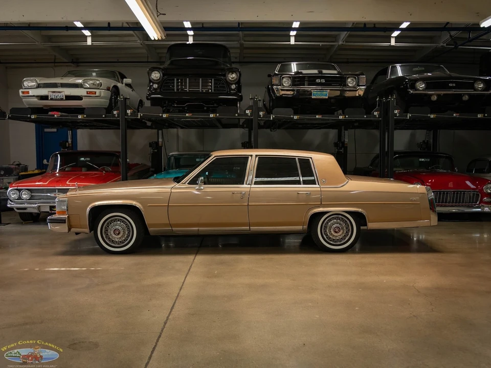 1987 Cadillac Brougham - Image 7 of 21