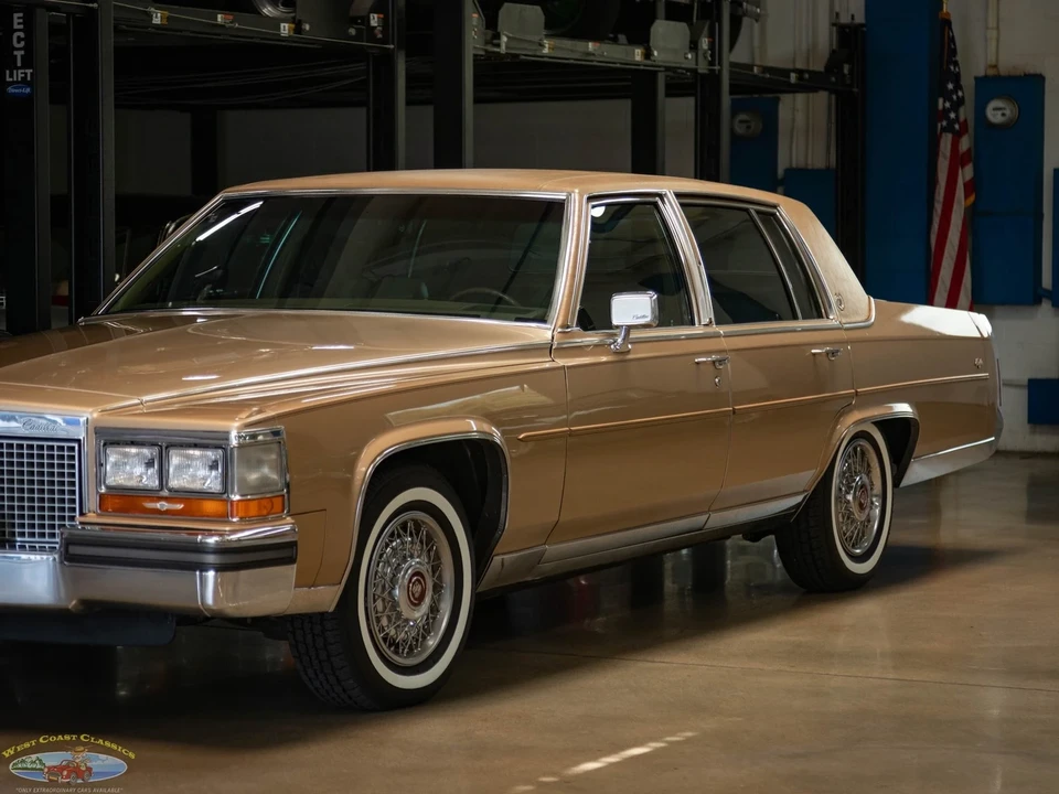 1987 Cadillac Brougham - Image 10 of 21
