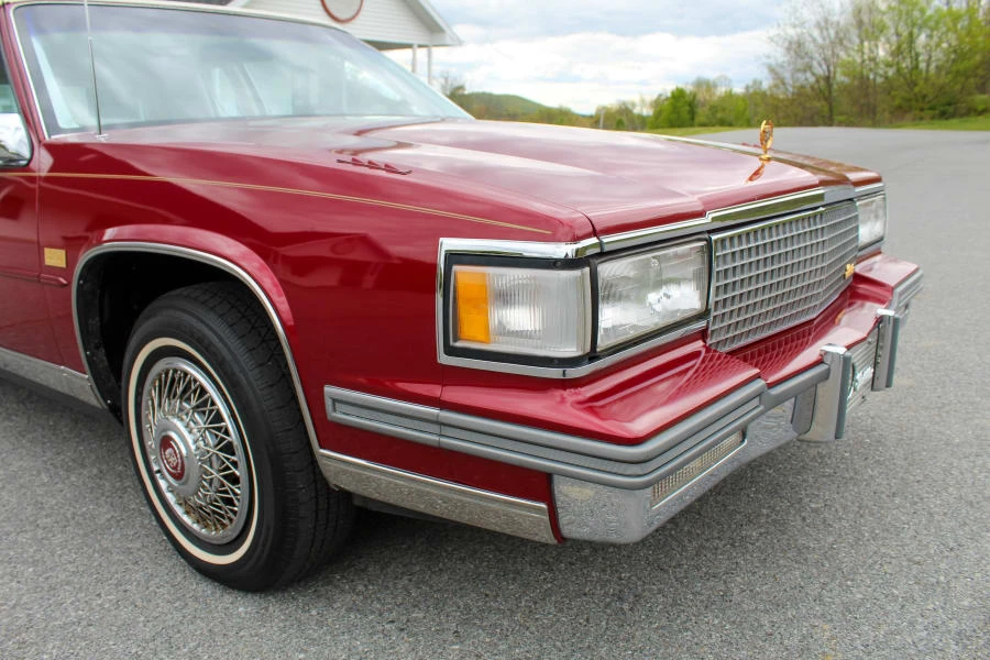 1987 Cadillac DeVille 6th Gen - Image 26 of 31