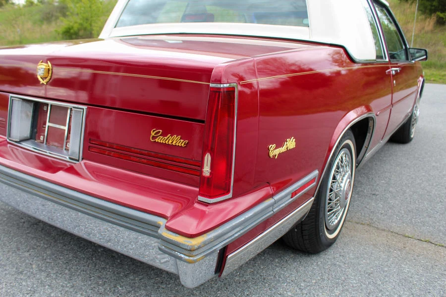 1987 Cadillac DeVille 6th Gen - Image 28 of 31