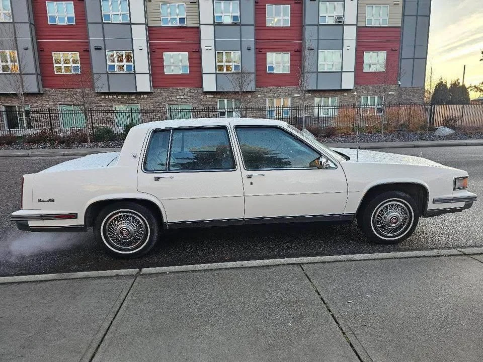 1987 Cadillac DeVille 6th Gen - Image 6 of 7