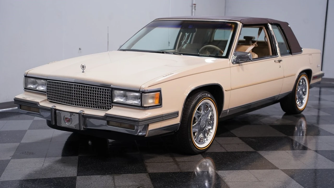 1987 Cadillac DeVille 6th Gen - Image 6 of 12