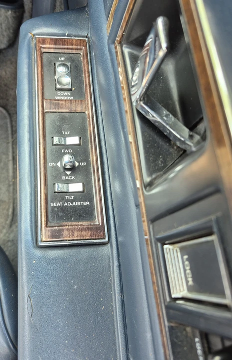 1987 Cadillac DeVille 6th Gen - Image 11 of 11