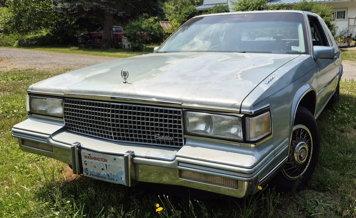 1987 Cadillac DeVille 6th Gen - Image 2 of 11