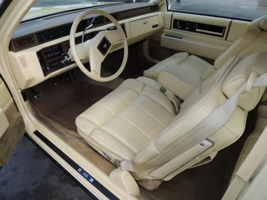 1987 Cadillac DeVille 6th Gen - Image 4 of 7