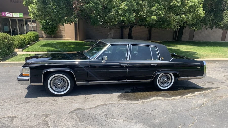 1987 Cadillac Fleetwood - Image 2 of 31
