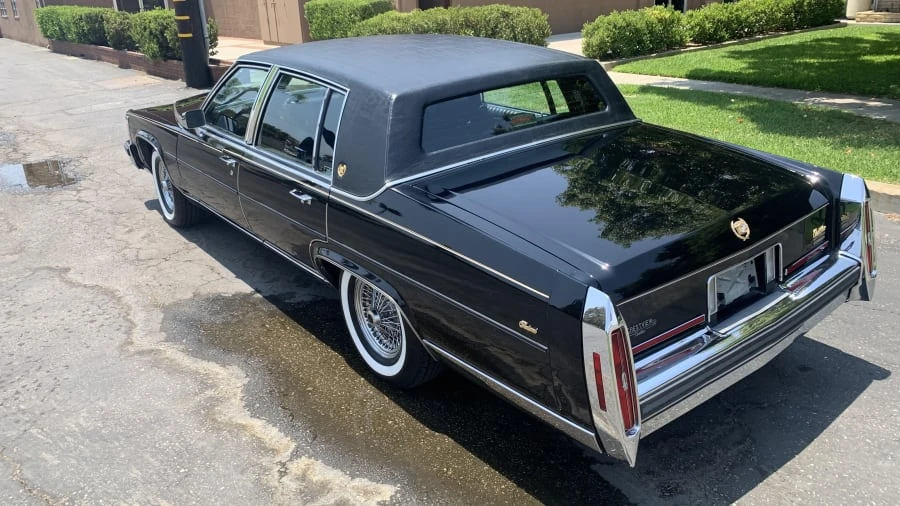 1987 Cadillac Fleetwood - Image 3 of 31