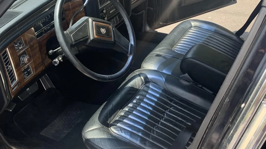 1987 Cadillac Fleetwood - Image 4 of 31