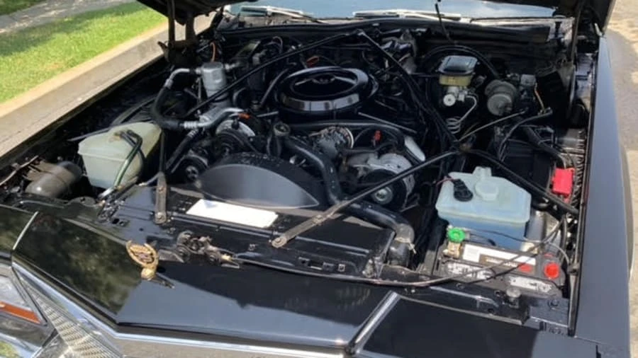 1987 Cadillac Fleetwood - Image 7 of 31