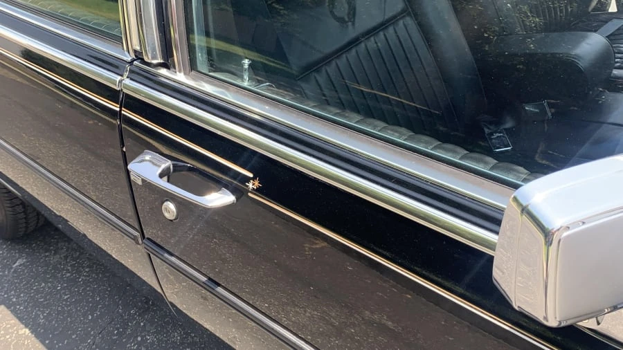 1987 Cadillac Fleetwood - Image 15 of 31