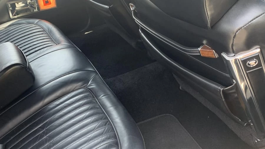 1987 Cadillac Fleetwood - Image 30 of 31