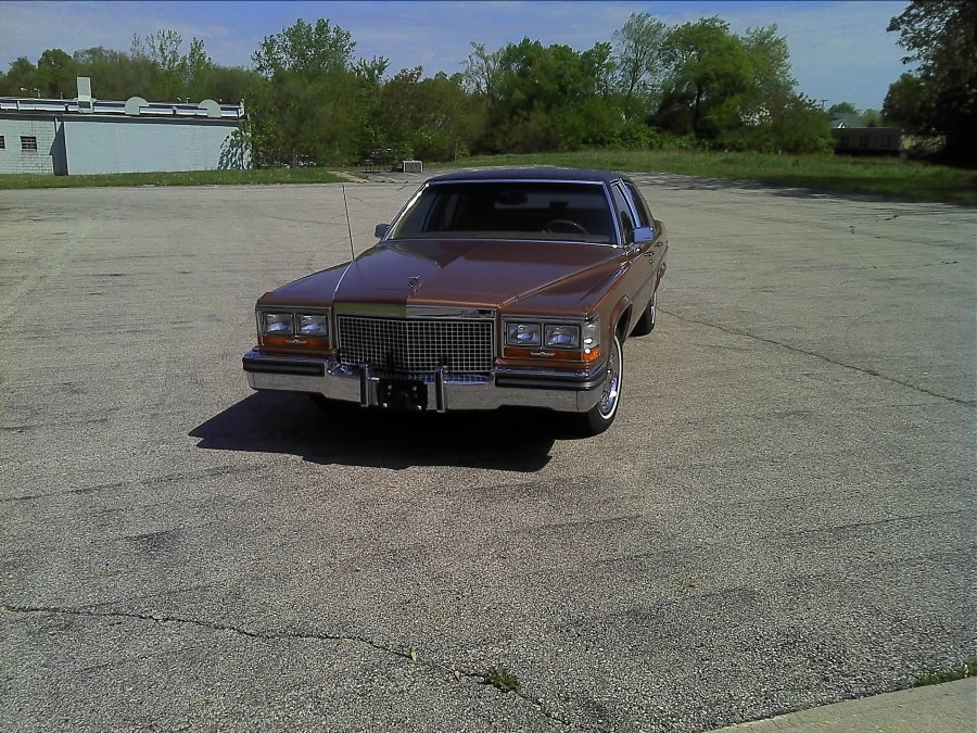1987 Cadillac Brougham - Image 2 of 8