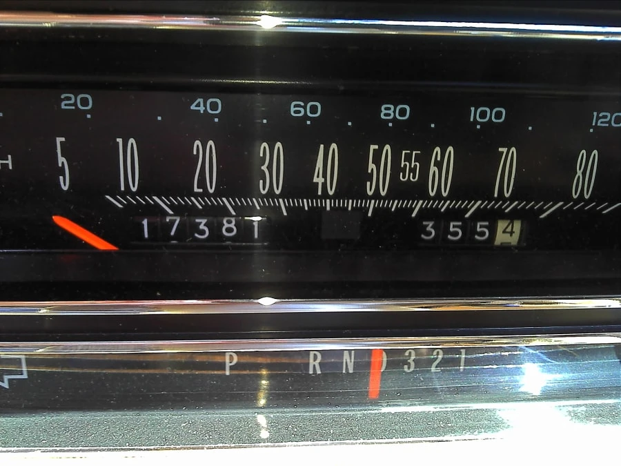 1987 Cadillac Brougham - Image 5 of 8