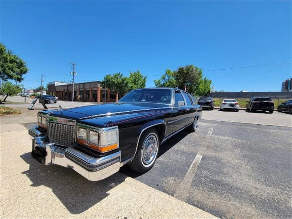 1987 Cadillac Fleetwood - Image 4 of 12