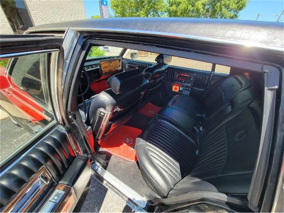 1987 Cadillac Fleetwood - Image 9 of 12