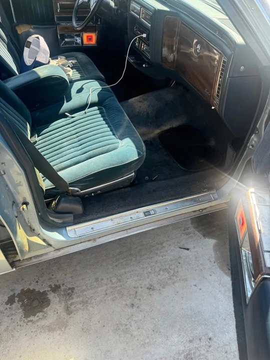 1987 Cadillac Fleetwood - Image 7 of 10