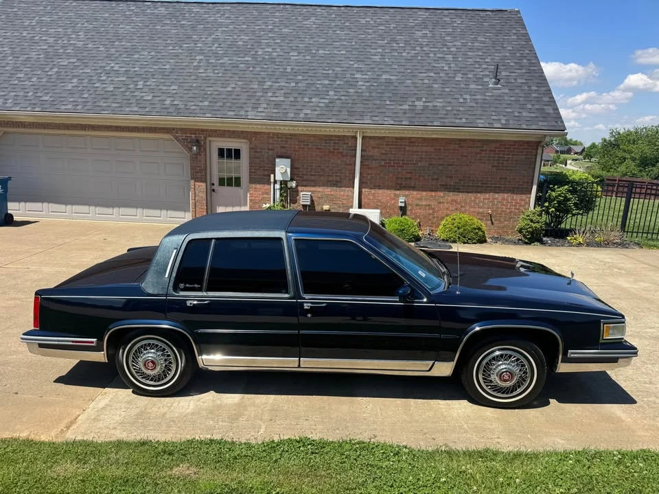 1987 Cadillac Fleetwood - Image 2 of 12