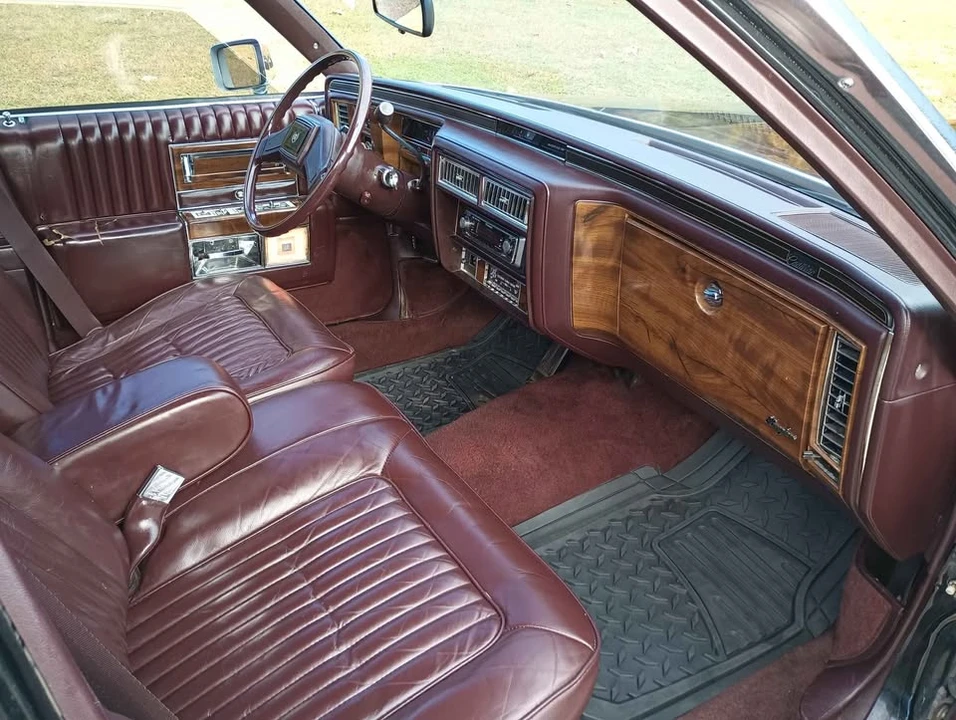1987 Cadillac Brougham - Image 8 of 9