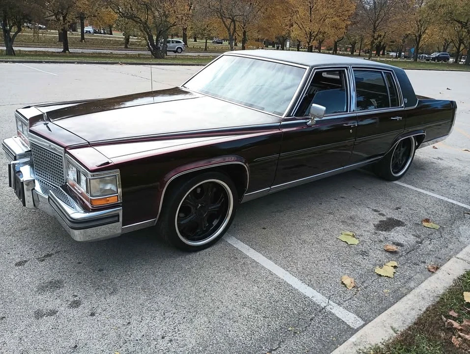 1987 Cadillac Brougham - Image 6 of 9