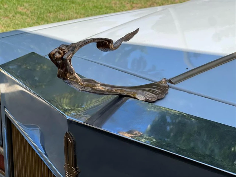1987 Cadillac Fleetwood - Image 3 of 30
