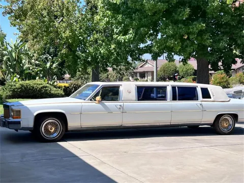 1987 Cadillac Fleetwood Brougham d'Elegance Limousine