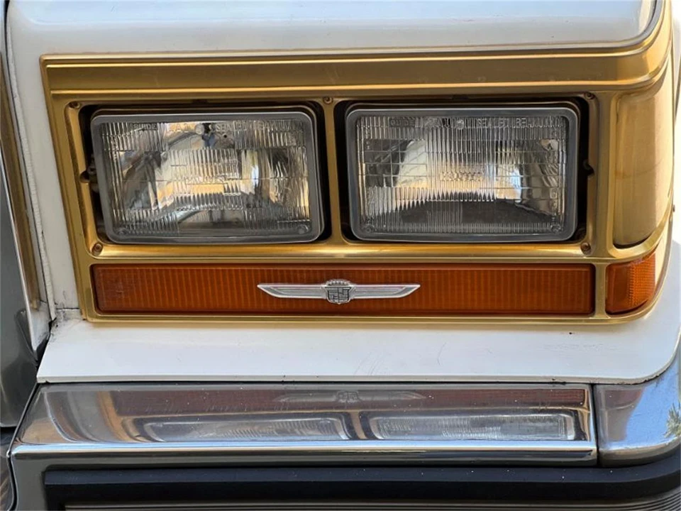 1987 Cadillac Fleetwood - Image 5 of 30