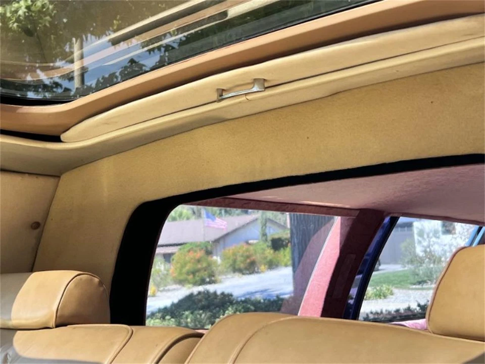 1987 Cadillac Fleetwood - Image 21 of 30