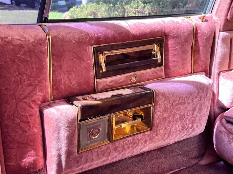1987 Cadillac Fleetwood - Image 22 of 30