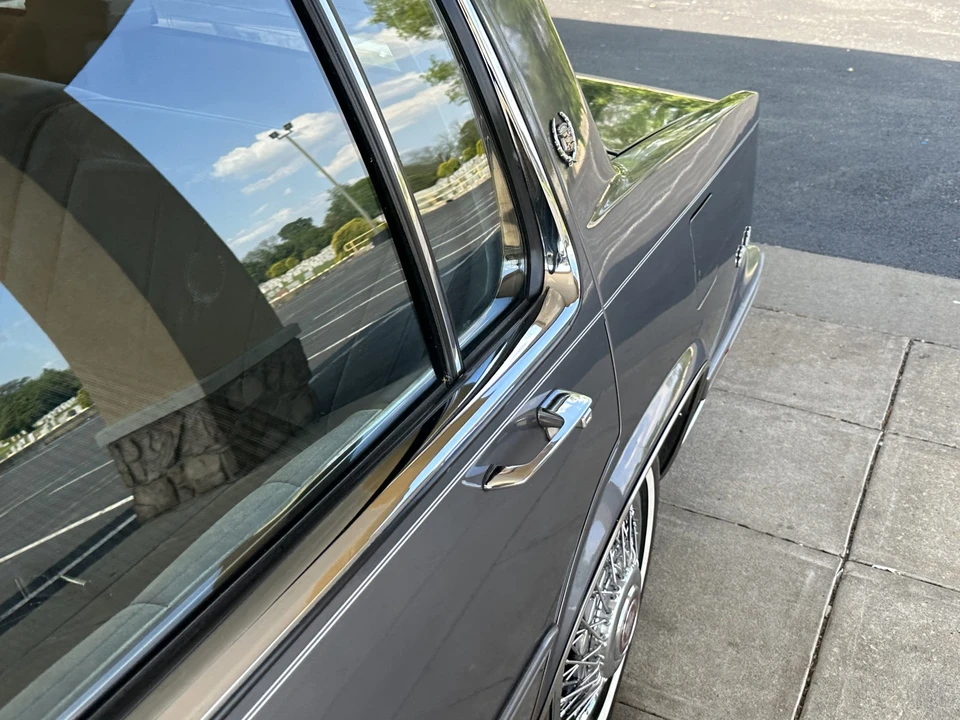 1987 Cadillac DeVille 6th Gen - Image 26 of 31