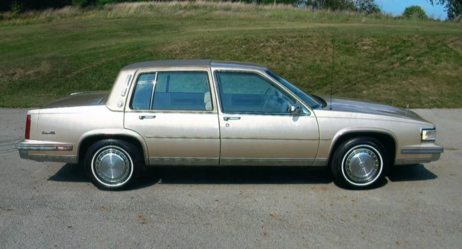 1987 Cadillac DeVille 6th Gen - Image 3 of 7